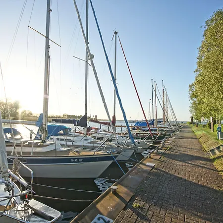 Haff Ostseeferienhaus Unteres Lejlighed *